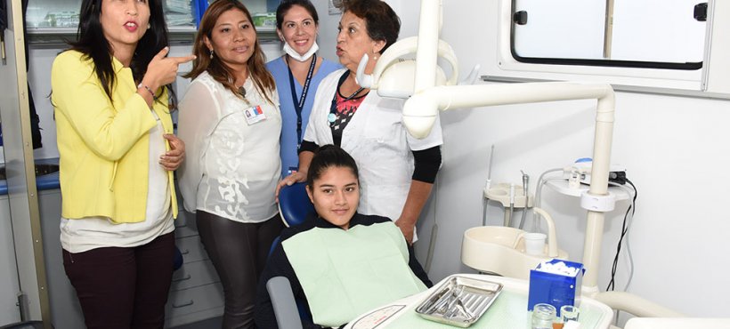 Servicio de Salud Arica ejecuta programa dental para jóvenes de tercero y cuarto medio Servicio de Salud Arica ejecuta programa dental para jóvenes de tercero y cuarto medio