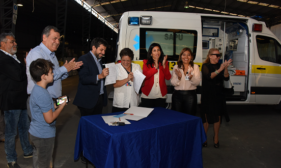 Servicio de Salud Arica entregó una nueva ambulancia para red de urgencia municipal