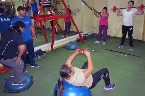 CESFAM de Arica ofrecen talleres de actividad física a personas con enfermedades crónicas