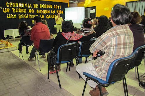 Cinco personas concluyeron tratamiento de adicciones en centro de salud mental del Servicio de Salud Arica Cinco personas concluyeron tratamiento de adicciones en centro de salud mental del Servicio de Salud Arica