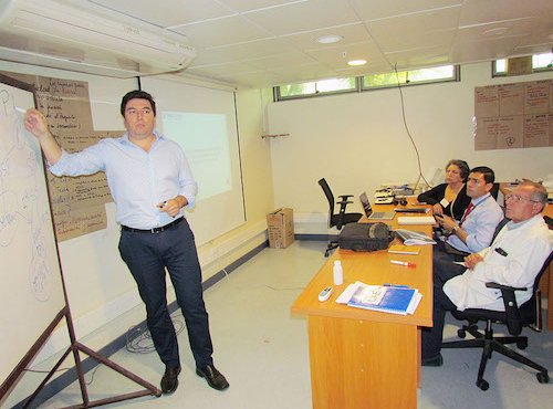 Directivos del SSA y Hospital se capacitaron en Redes Integradas de Servicios de Salud, RISS
