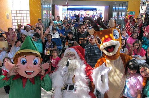 Emotividad y alegría en celebraciones de Navidad de Hospital de Arica y centro de salud mental Emotividad y alegría en celebraciones de Navidad de Hospital de Arica y centro de salud mental