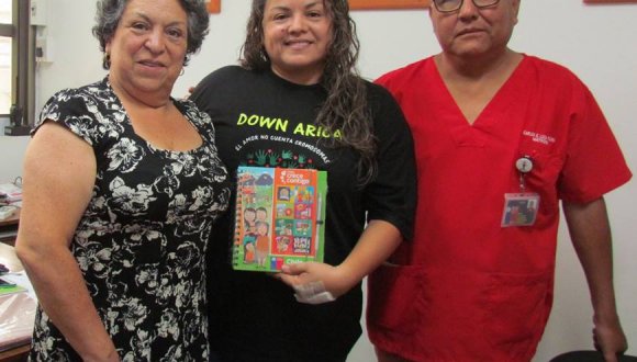 Servicio de Salud Arica comienza entrega de libro de ayuda  para niños y niñas con Síndrome de Down