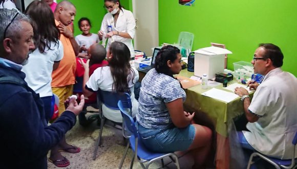 CESFAM Bertín Soto de Arica realizó operativo de salud para personas migrantes