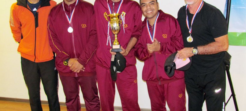 Arica: Club de integración Delfines del Sol entregó trofeos de campeonato de fútbol