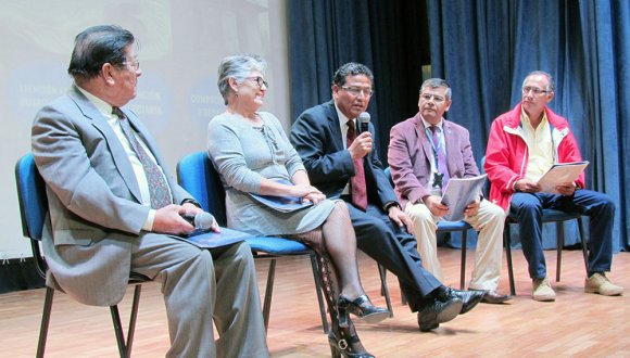 Servicio de Salud Arica valora avances en listas de espera, respuesta al VIH y dotación de médicos en cuenta pública de gestión 2017 Servicio de Salud Arica valora avances en listas de espera, respuesta al VIH y dotación de médicos en cuenta pública de gestión 2017