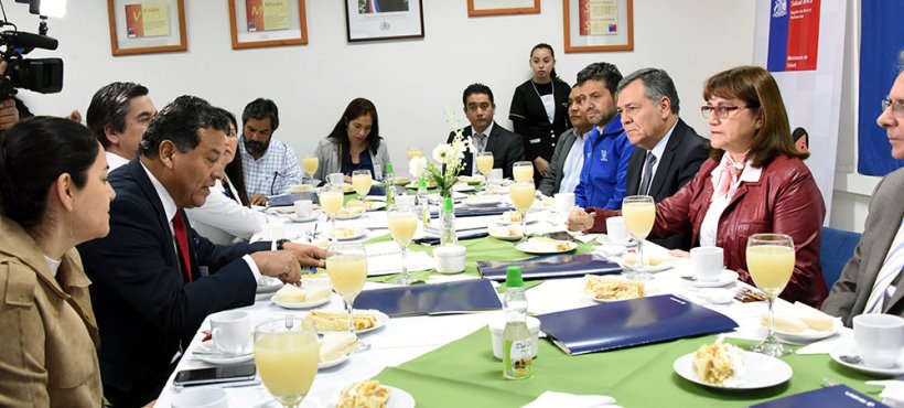 Intendenta de Arica y Parinacota dio inicio al trabajo de mesa regional de salud junto a parlamentarios y alcaldes