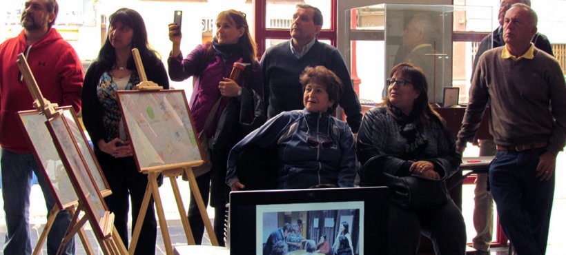 Equipo PRAIS del Servicio de Salud Arica montó la muestra Encuentro con la Memoria