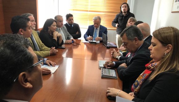 Servicio de Salud Arica plantea convenio de programación entre Gobierno Regional y MINSAL por $73 mil 500 millones en 8 años