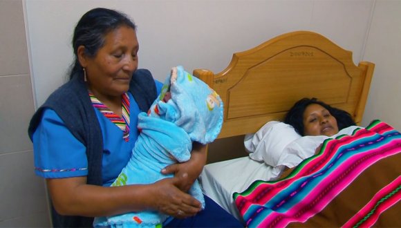 Servicio de Salud Arica presentó documental sobre el parto a la manera aymara en el Hospital Dr. Juan Noé
