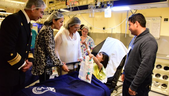 En el Buque Sargento Aldea se desarrolla operativo médico del Hospital Regional de Arica