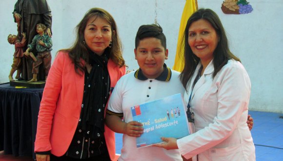 Servicio de Salud Arica presentó el nuevo carné de salud integral del adolescente