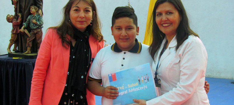 Servicio de Salud Arica presentó el nuevo carné de salud integral del adolescente