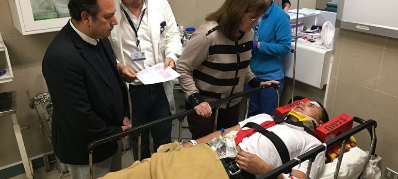 Intendenta de Arica y Parinacota constató estado de salud de personas lesionadas en accidente de bus interurbano