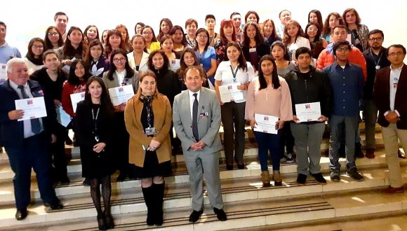 Bienestar del Servicio de Salud Arica entregó 46 becas de excelencia académica a sus afiliados