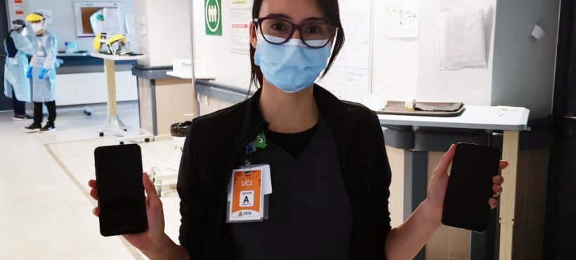 Colegio Médico donó teléfonos celulares al Hospital de Arica para conectar a personas con covid-19 y sus familias