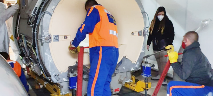 Hospital de Arica: Gran despliegue logístico para instalación de resonador magnético
