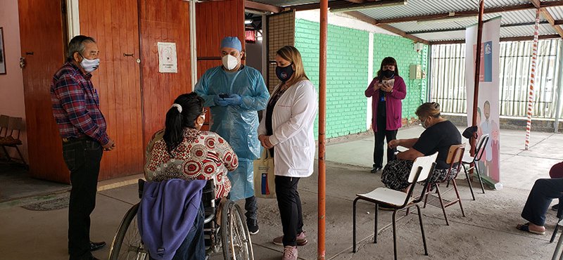 Servicio de Salud Arica realizó atenciones en terreno a personas mayores Servicio de Salud Arica realizó atenciones en terreno a personas mayores