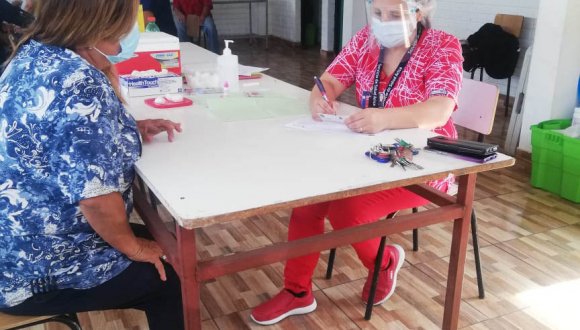 Servicio de Salud Arica conmemoró Día Mundial de la Lucha Contra el Sida con toma de test rápido en terreno