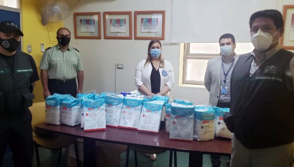 Gendarmería hizo entrega al Servicio de Salud Arica donación de útiles de aseo para pacientes hospitalizados