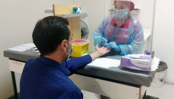 Servicio de Salud Arica implementó test rápido de VIH para usuarios del Hospital Regional
