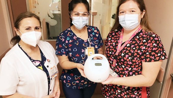 Servicio de Salud Arica entregó nuevo extractor de leche materna a neonatología del Hospital Regional