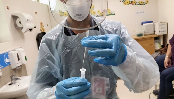 Servicio de Salud Arica implementa el test rápido de covid-19 en la urgencia respiratoria del Hospital Regional