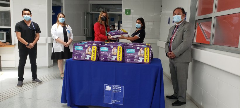 Gobernación provincial de Arica entregó donación de pañales para pacientes del Hospital Regional Gobernación provincial de Arica entregó donación de pañales para pacientes del Hospital Regional