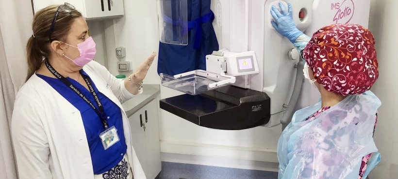 Servicio de Salud Arica invitó a las mujeres a utilizar el mamógrafo móvil Servicio de Salud Arica invitó a las mujeres a utilizar el mamógrafo móvil
