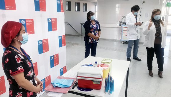 Servicio de Salud Arica llevó el test rápido de VIH a los pacientes hospitalizados en el CESFAM Rosa Vascopé