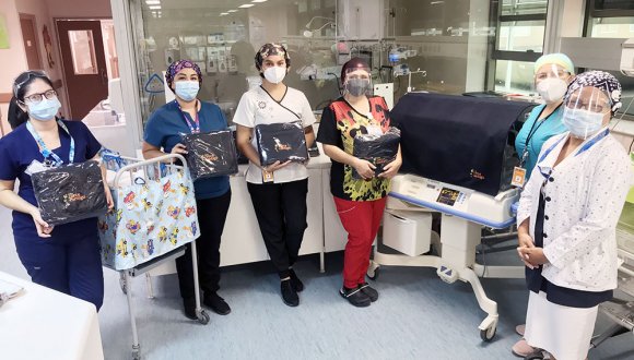 Servicio de Salud Arica entregó mantas para incubadoras de la unidad de neonatología del Hospital Regional Servicio de Salud Arica entregó mantas para incubadoras de la unidad de neonatología del Hospital Regional