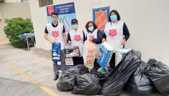 Escuela Ejército de Salvación realizó donación solidaria a los pacientes del Hospital de Arica Escuela Ejército de Salvación realizó donación solidaria a los pacientes del Hospital de Arica