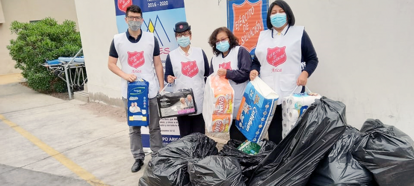 Escuela Ejército de Salvación realizó donación solidaria a los pacientes del Hospital de Arica Escuela Ejército de Salvación realizó donación solidaria a los pacientes del Hospital de Arica