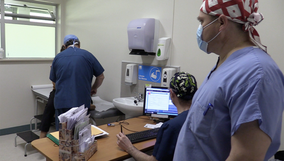 Hospital de Arica realiza operativo para resolver más de 370 acciones médicas entre cirugías, consultas y procedimientos en lista de espera Hospital de Arica realiza operativo para resolver más de 370 acciones médicas entre cirugías, consultas y procedimientos en lista de espera