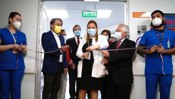 Autoridades de Salud inauguran el primer Resonador Nuclear Magnético del Hospital Regional de Arica Autoridades de Salud inauguran el primer Resonador Nuclear Magnético del Hospital Regional de Arica