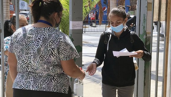 Hospital de Arica reanuda las visitas a pacientes adultos hospitalizados