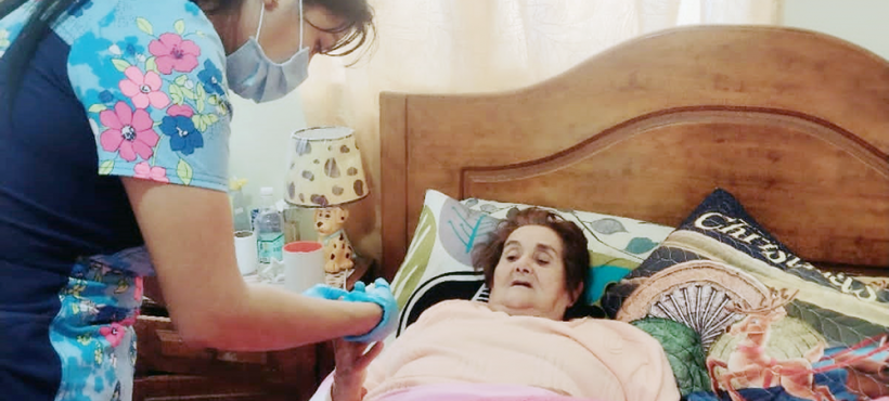 Hospital de Arica realiza a domicilio exámenes a pacientes del policlínico de tratamiento anticoagulante