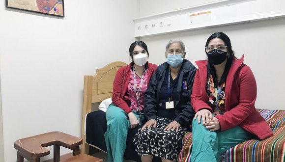 Servicio de Salud Arica y hospital regional reanudan programa de parto a la manera aymara Servicio de Salud Arica y hospital regional reanudan programa de parto a la manera aymara