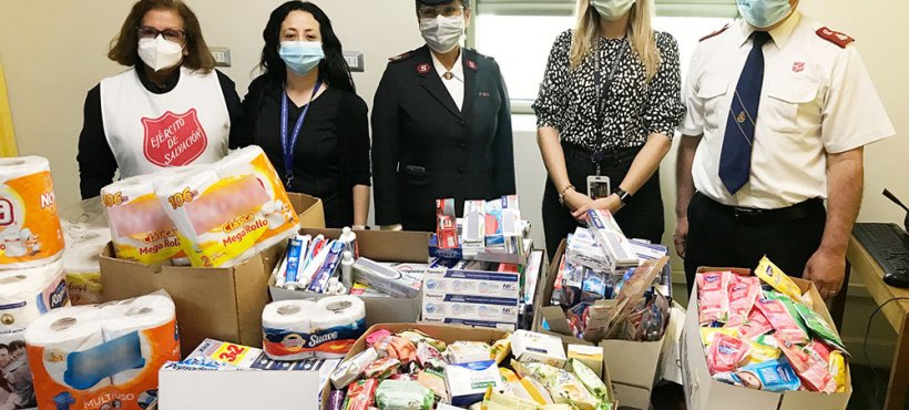 Colegio Ejército de Salvación realizó donativo para pacientes del Hospital Regional de Arica Colegio Ejército de Salvación realizó donativo para pacientes del Hospital Regional de Arica