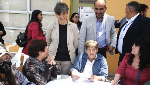 Ministra de Salud visita región de Arica para explicar Reforma de Pensiones