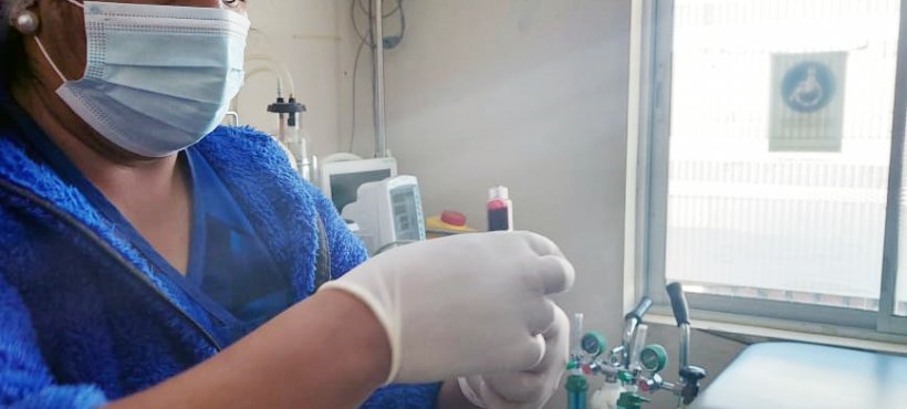 Posta de Visviri comenzó la toma de muestras para enviarlas al Hospital de Arica Posta de Visviri comenzó la toma de muestras para enviarlas al Hospital de Arica