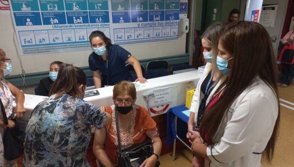 Refuerzan llamado a inocularse con la vacuna bivalente contra COVID-19 Refuerzan llamado a inocularse con la vacuna bivalente contra COVID-19