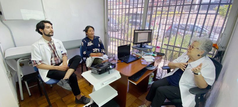 Arica: Toxicóloga Molina realizó control médico a personas usuarias del centro de salud ambiental