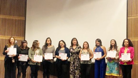 Profesional del Servicio de Salud Arica fue destacada en Santiago por la dirección nacional del Servicio Nacional de la Mujer Profesional del Servicio de Salud Arica fue destacada en Santiago por la dirección nacional del Servicio Nacional de la Mujer