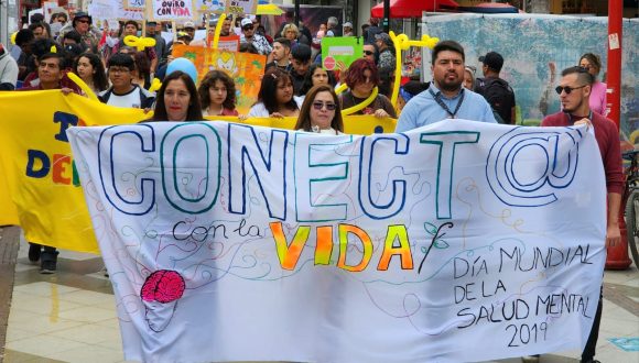 Comunidad participó masivamente en pasacalle por la prevención del suicidio