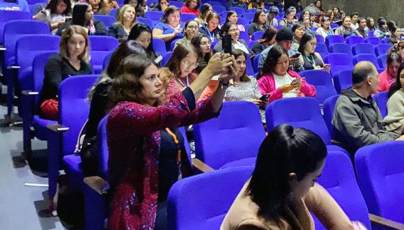 Arica: Servicio de Salud y Servicio de Protección a la Niñez iniciaron capacitación para abordar trauma complejo Arica: Servicio de Salud y Servicio de Protección a la Niñez iniciaron capacitación para abordar trauma complejo