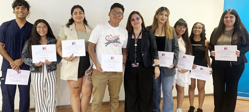 Servicio de Salud Arica y Parinacota entregó becas de estudios superiores a hijos de funcionarios y a trabajadores