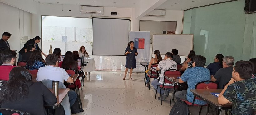 Funcionarios atención primaria de salud reflexionan sobre la importancia del cuidado paliativo