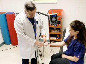 Hospital de Arica realizó operativo de consultas médicas con voluntarios Acrux y financiamiento del GORE