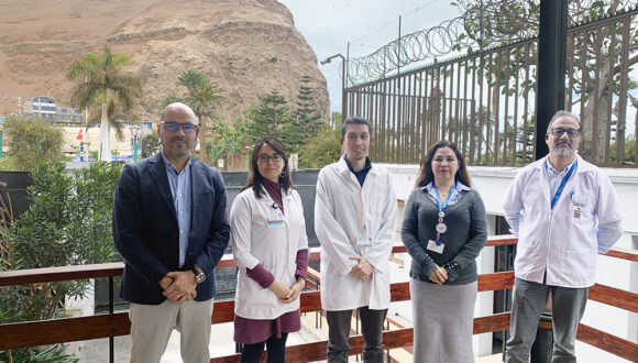 Delegado Presidencial recibió a médicos del hospital de Arica que inician becas de oncologÃa y reumatologÃa Delegado Presidencial recibió a médicos del hospital de Arica que inician becas de oncologÃa y reumatologÃa